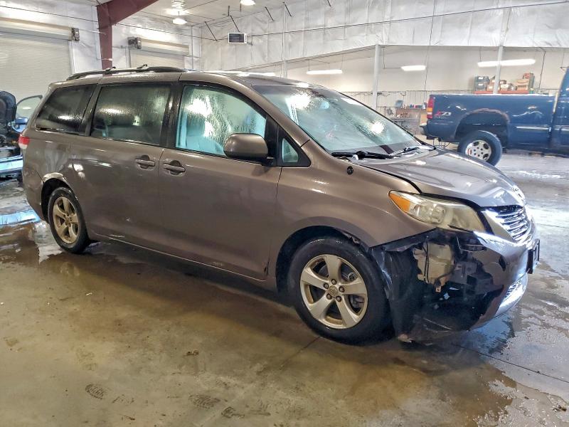 Photo 4 from auction – 2011 TOYOTA SIENNA LE with VIN 5TDKK3DC6BS116974