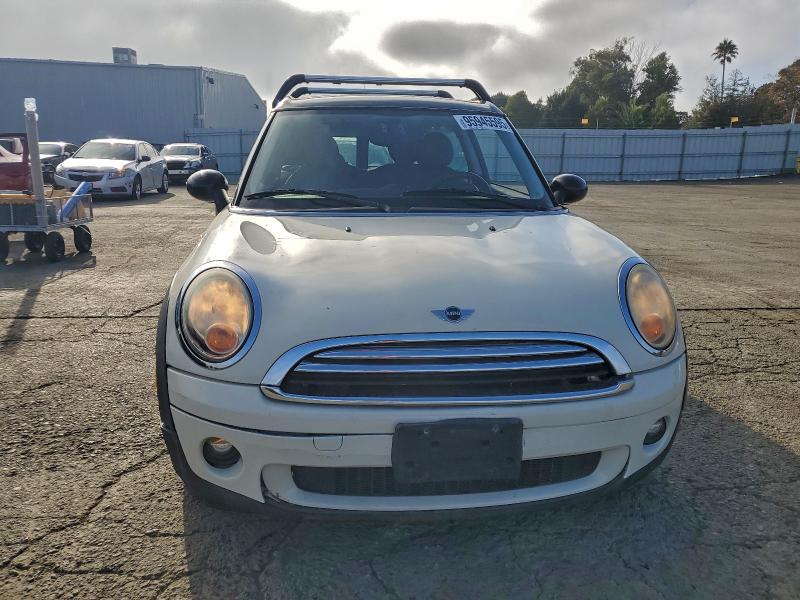 Photo 5 from auction – 2009 MINI COOPER CLU with VIN WMWML33529TX35332