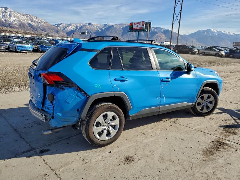 Photo 3 from auction – 2021 TOYOTA RAV4 LE with VIN 2T3G1RFV8MW224413