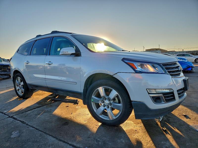 Photo 4 from auction – 2016 CHEVROLET TRAVERSE L with VIN 1GNKVJKD4GJ118435