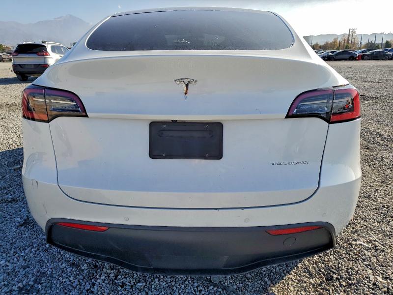 Photo 6 from auction – 2021 TESLA MODEL Y with VIN 5YJYGDEE4MF077696