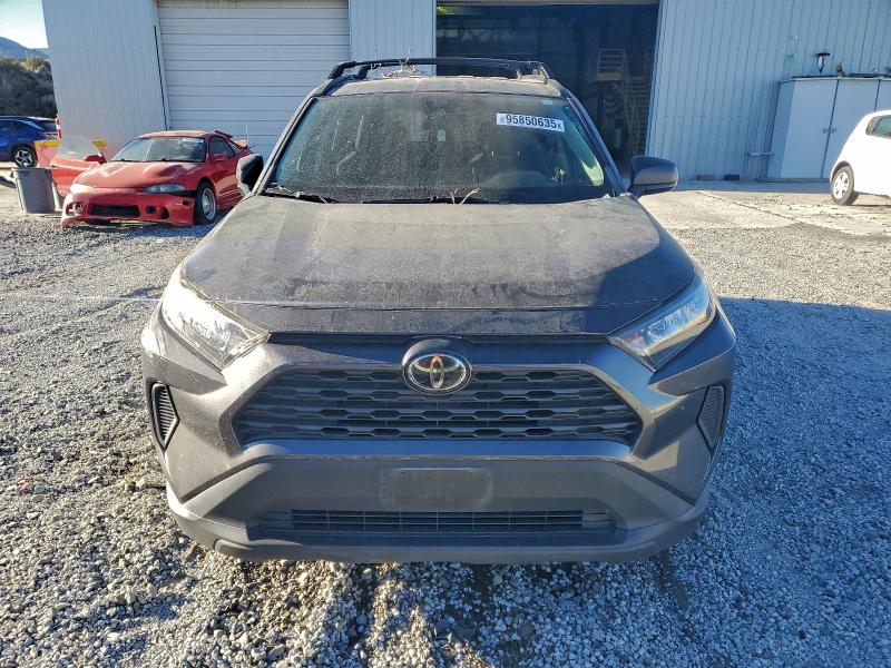 Photo 5 from auction – 2019 TOYOTA RAV4 LE with VIN 2T3F1RFV7KW039651
