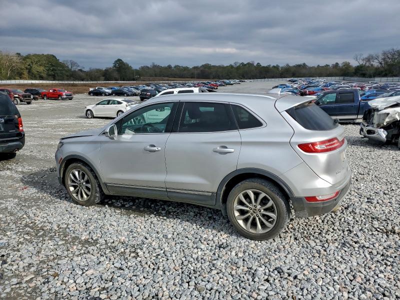 Photo 2 from auction – 2017 LINCOLN MKC SELECT with VIN 5LMCJ2C91HUL49620