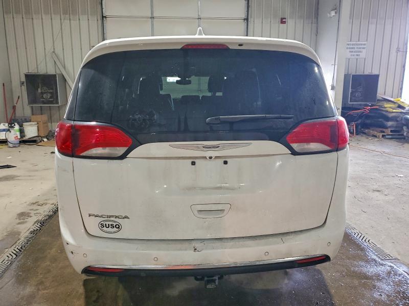 Photo 6 from auction – 2017 CHRYSLER PACIFICA with VIN 2C4RC1BG2HR520958