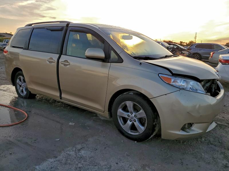 Photo 4 from auction – 2012 TOYOTA SIENNA LE with VIN 5TDKK3DC3CS186949