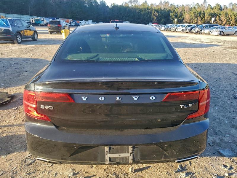 Photo 6 from auction – 2018 VOLVO S90 T6 INS with VIN LVY992ML2JP023990