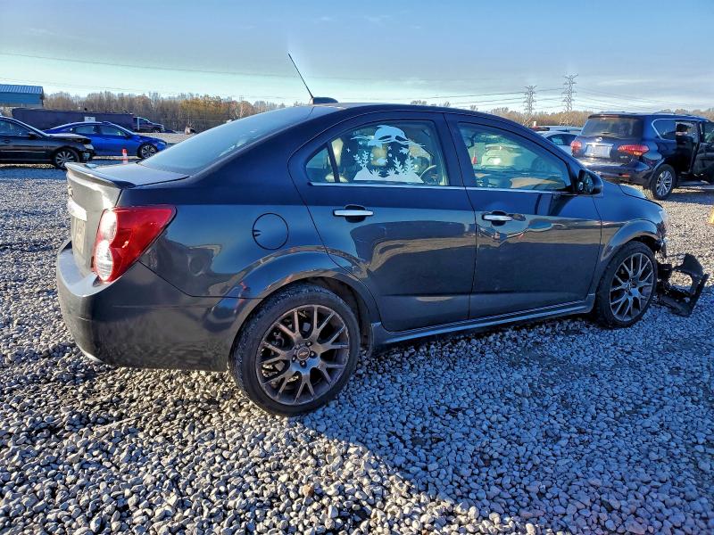 Photo 3 from auction – 2015 CHEVROLET SONIC LTZ with VIN 1G1JE5SB0F4173996