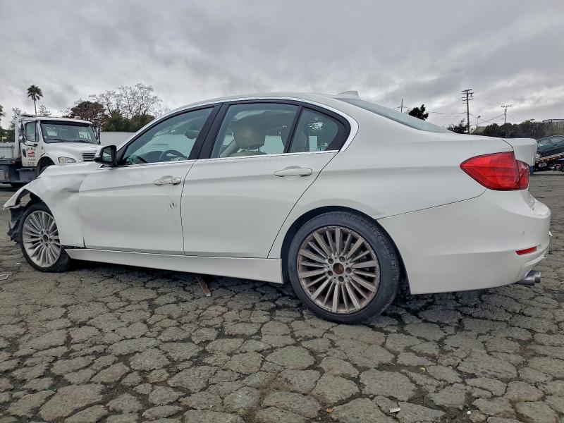 Photo 2 from auction – 2013 BMW 328 I with VIN WBA3A5C59DF356574