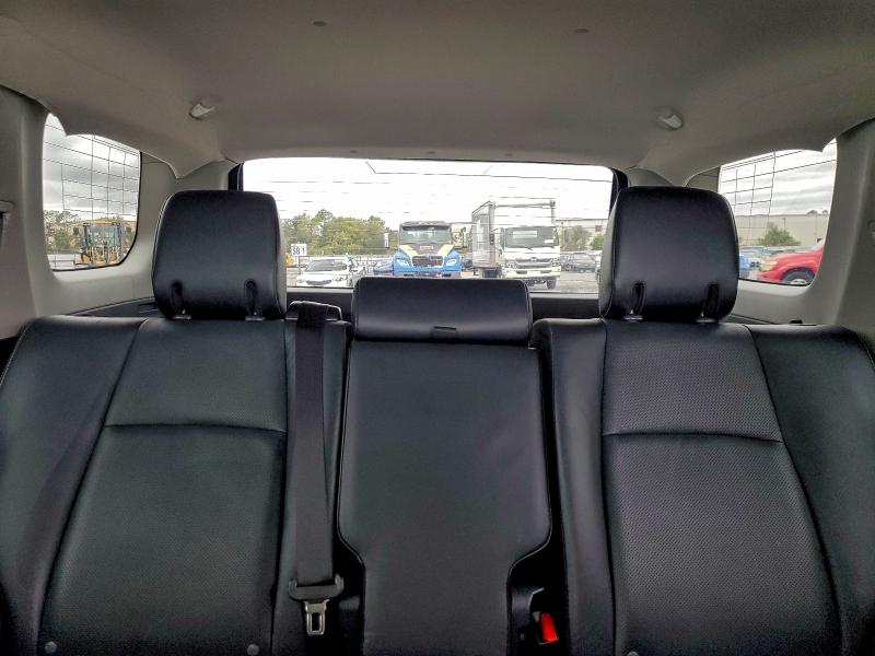 Photo 10 from auction – 2018 TOYOTA 4RUNNER SR with VIN JTEBU5JR2J5541946