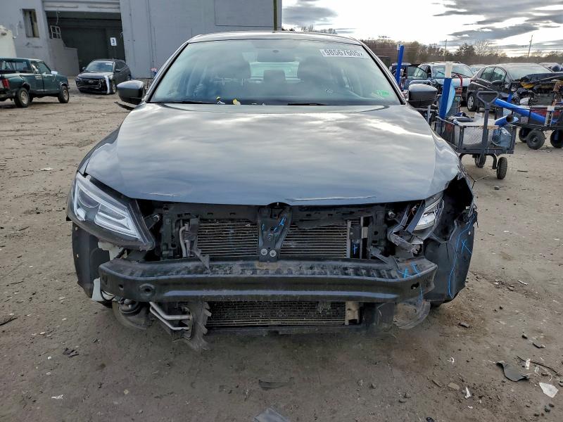Photo 5 from auction – 2017 VOLKSWAGEN JETTA S with VIN 3VW2B7AJXHM367416