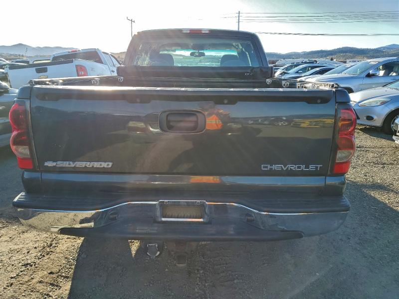Photo 6 from auction – 2005 CHEVROLET SILVERADO with VIN 1GCEK19B05E150582