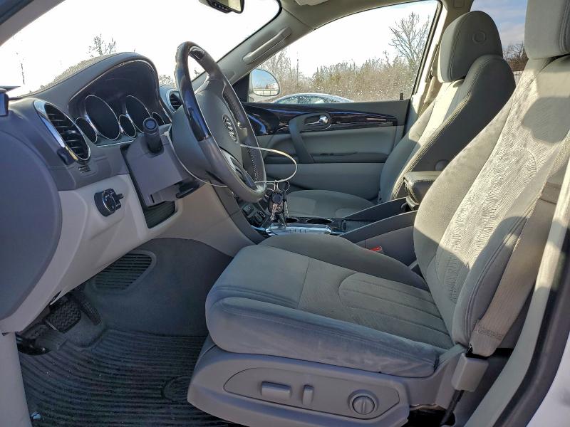 Photo 7 from auction – 2017 BUICK ENCLAVE with VIN 5GAKRAKD5HJ303657