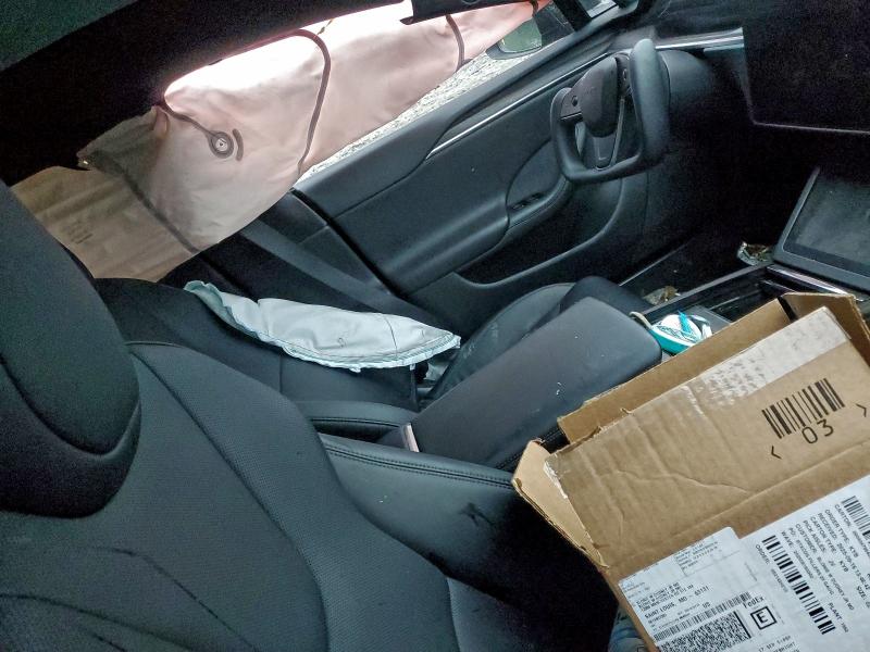 Photo 8 from auction – 2022 TESLA MODEL S with VIN 5YJSA1E51NF473768