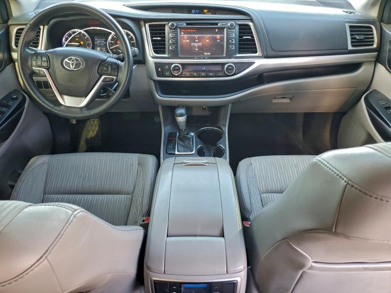 Foto 8 de la subasta – 2016 TOYOTA HIGHLANDER con VIN 5TDZKRFH4GS183221