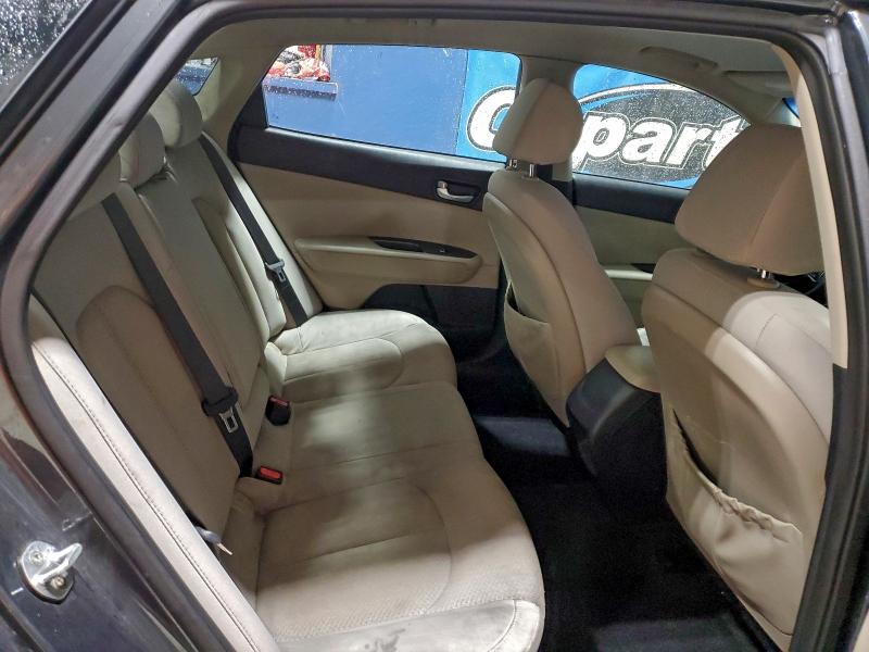 Photo 11 from auction – 2016 KIA OPTIMA with VIN 5XXGT4L36GG017378