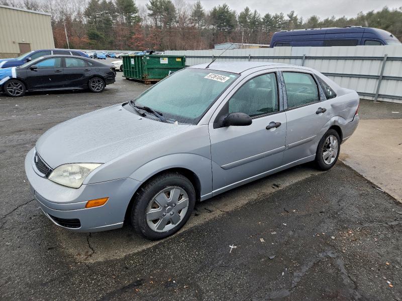 FORD FOCUS ZX4 2007 with VIN 1FAHP34N57W352641 - Photo from auction