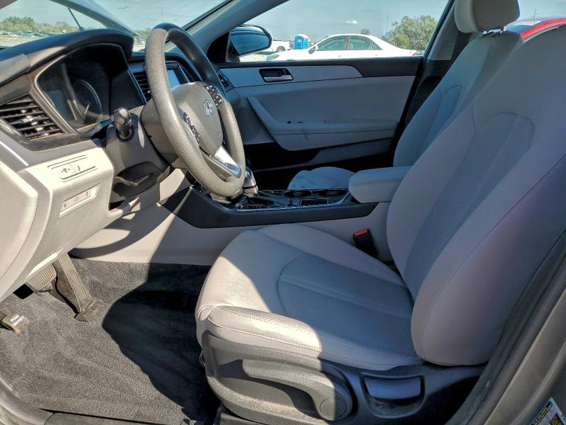 Photo 7 from auction – 2019 HYUNDAI SONATA SE with VIN 5NPE24AF7KH743397