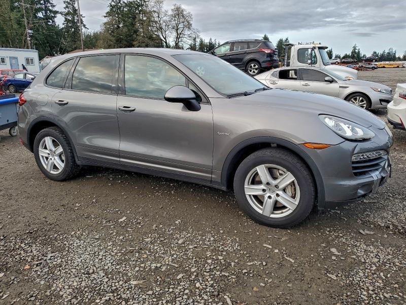 Photo 4 from auction – 2012 PORSCHE CAYENNE S with VIN WP1AE2A28CLA93062