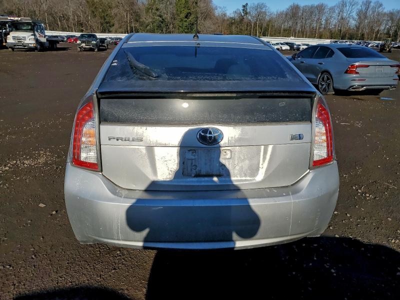 Photo 6 from auction – 2013 TOYOTA PRIUS with VIN JTDKN3DU0D0349920