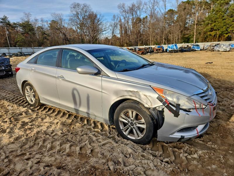 Photo 4 from auction – 2011 HYUNDAI SONATA GLS with VIN 5NPEB4AC3BH207262