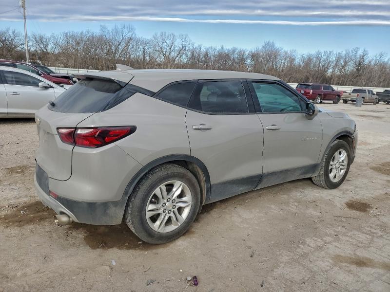 Photo 3 from auction – 2021 CHEVROLET BLAZER 2LT with VIN 3GNKBHRSXMS525384
