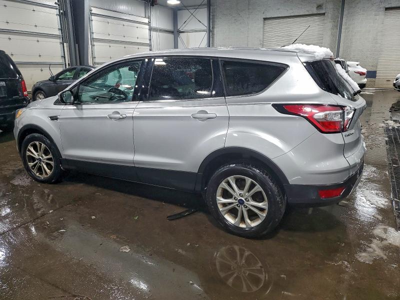 Photo 2 from auction – 2017 FORD ESCAPE with VIN 1FMCU9GD8HUD26031