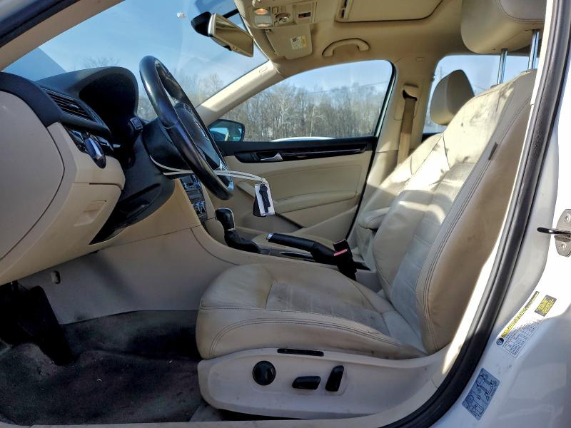 Photo 7 from auction – 2014 VOLKSWAGEN PASSAT SEL with VIN 1VWCN7A32EC005882