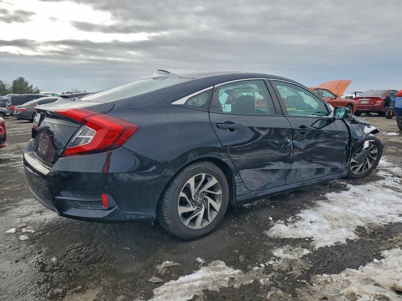 Photo 3 from auction – 2018 HONDA CIVIC EX with VIN 2HGFC2F7XJH584309