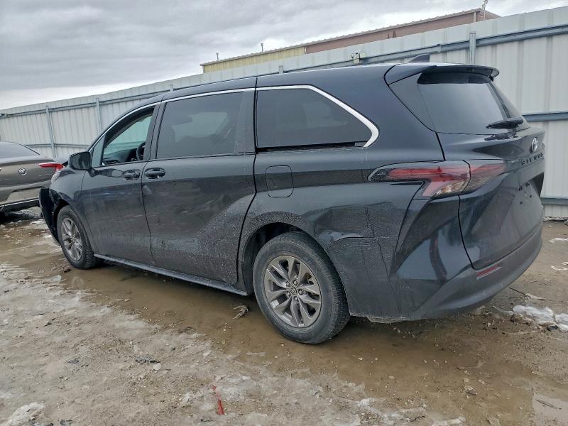 Photo 2 from auction – 2024 TOYOTA SIENNA LE with VIN 5TDKRKEC4RS181109