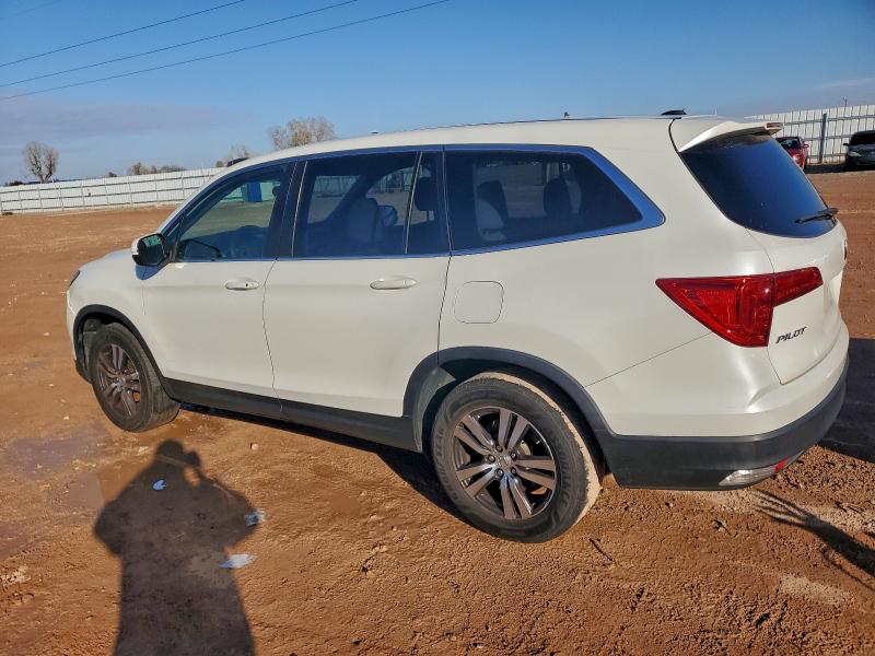 Photo 2 from auction – 2017 HONDA PILOT EX with VIN 5FNYF5H30HB033302