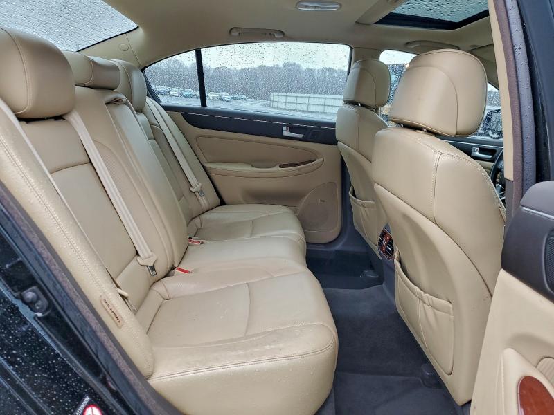 Photo 10 from auction – 2014 HYUNDAI GENESIS 3. with VIN KMHGC4DD8EU260426