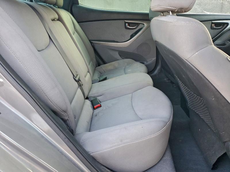 Photo 10 from auction – 2012 HYUNDAI ELANTRA GL with VIN 5NPDH4AE7CH126794
