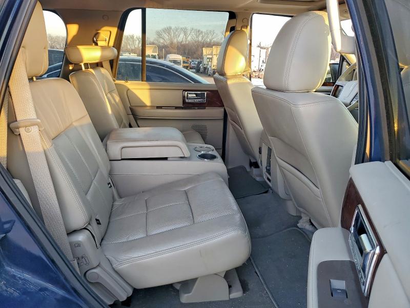 Photo 11 from auction – 2013 LINCOLN NAVIGATOR with VIN 5LMJJ2J56DEL03650