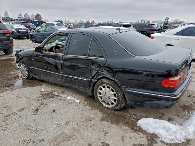 Photo 2 from auction – 2000 MERCEDES-BENZ E 320 with VIN WDBJF65J3YA979167