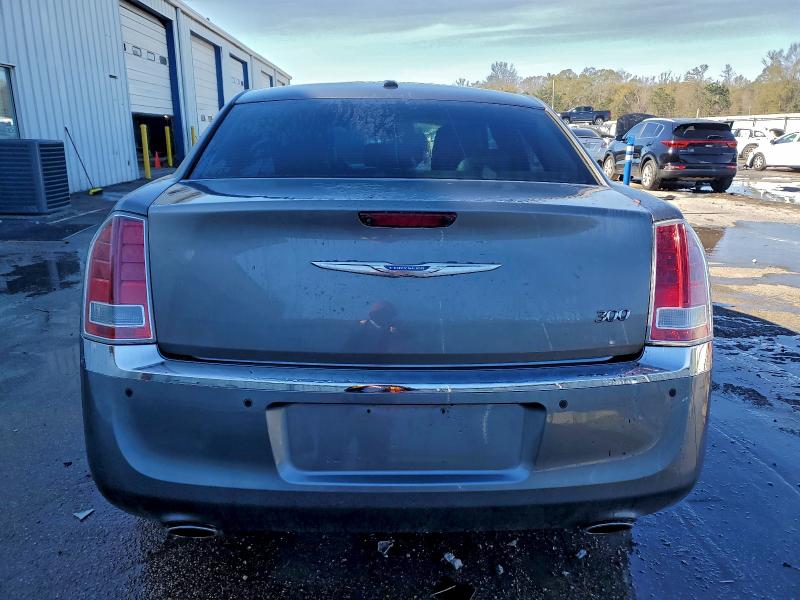 Photo 6 from auction – 2011 CHRYSLER 300 LIMITE with VIN 2C3CA5CG3BH595865