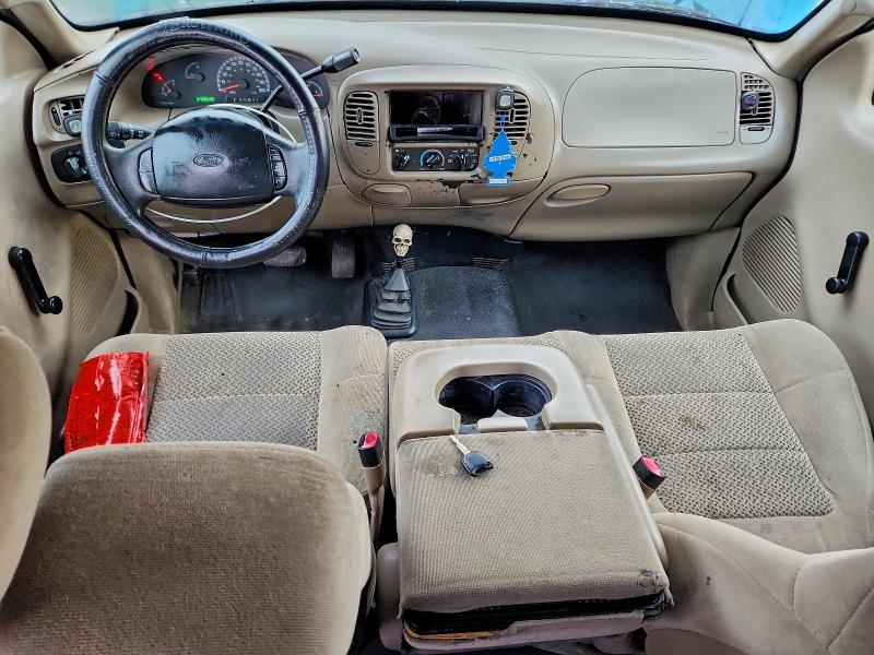 Photo 8 from auction – 2001 FORD F 150 with VIN 2FTRX18L01CA61124