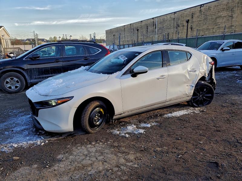 MAZDA 3 PREMIUM 2021 with VIN JM1BPAML7M1308099 - Photo from auction
