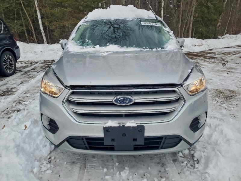 Photo 5 from auction – 2018 FORD ESCAPE SE with VIN 1FMCU9GD4JUD32608