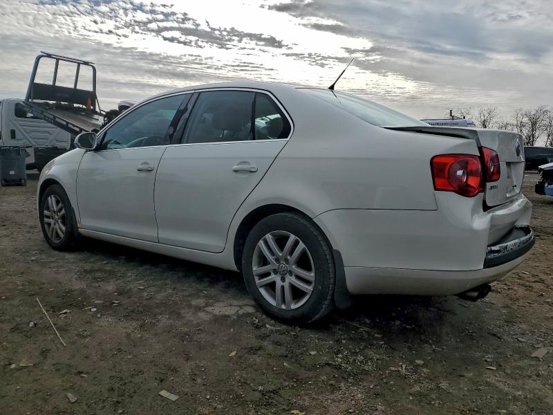 Photo 2 from auction – 2007 VOLKSWAGEN JETTA WOLF with VIN 3VWEF71K77M071665
