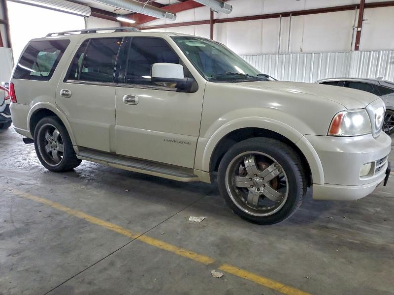 Photo 4 from auction – 2006 LINCOLN NAVIGATOR with VIN 5LMFU27536LJ13680