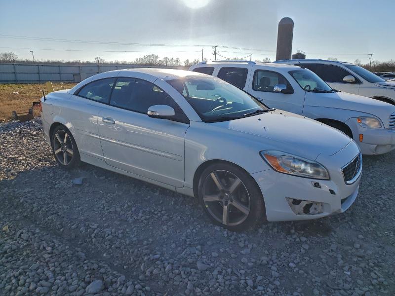 Photo 4 from auction – 2011 VOLVO C70 T5 with VIN YV1672MC6BJ118468