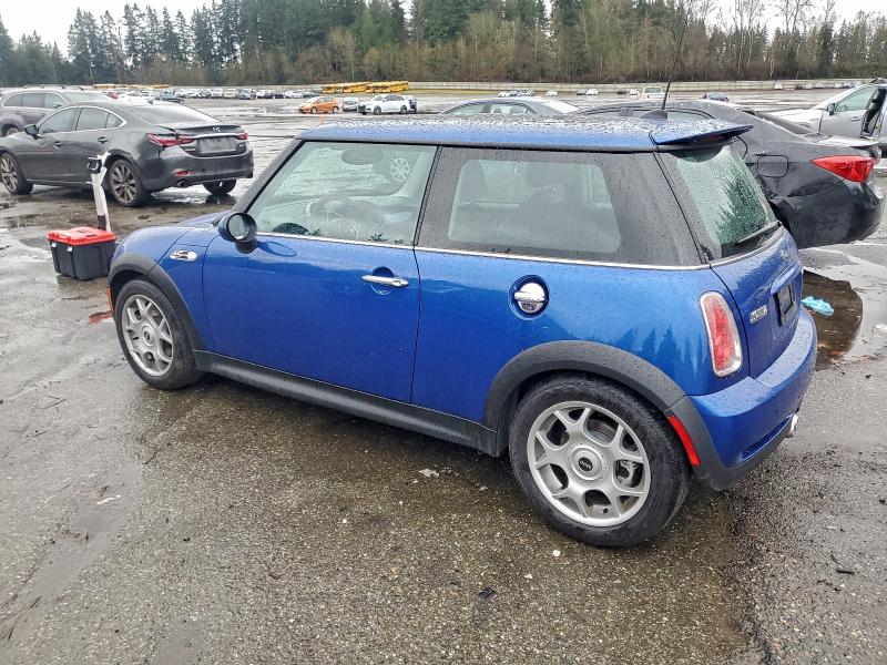 Photo 2 from auction – 2005 MINI COOPER S with VIN WMWRE33485TD92837