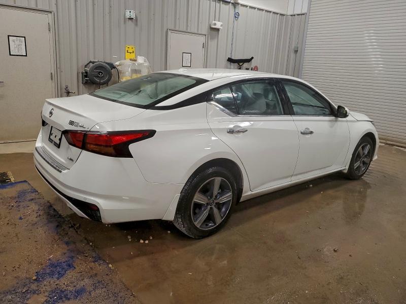 Photo 3 from auction – 2021 NISSAN ALTIMA SL with VIN 1N4BL4EW2MN343850