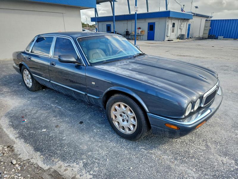 Photo 4 from auction – 2001 JAGUAR XJ8 with VIN SAJDA14C11LF30863
