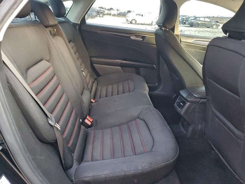 Photo 10 from auction – 2016 FORD FUSION SE with VIN 3FA6P0HD2GR318859