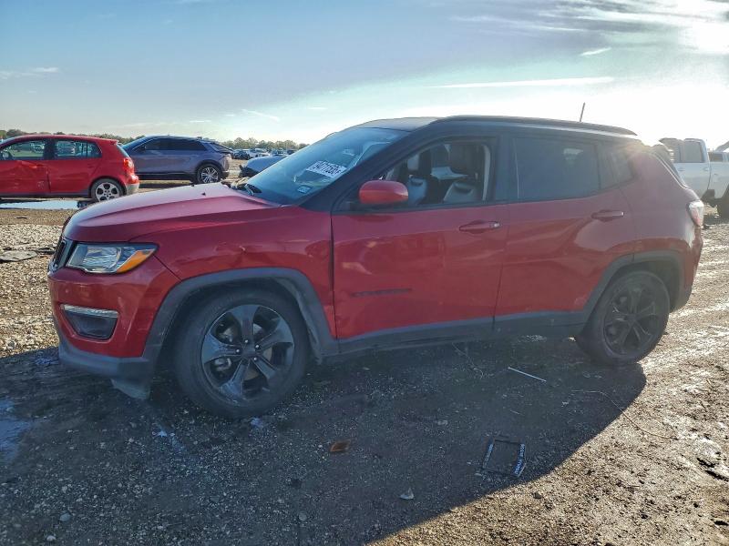 JEEP COMPASS LA 2019 with VIN 3C4NJCBB0KT636555 - Photo from auction