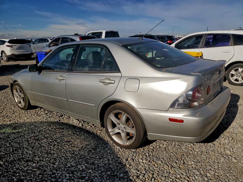 Photo 2 from auction – 2002 LEXUS IS 300 with VIN JTHBD192820059659
