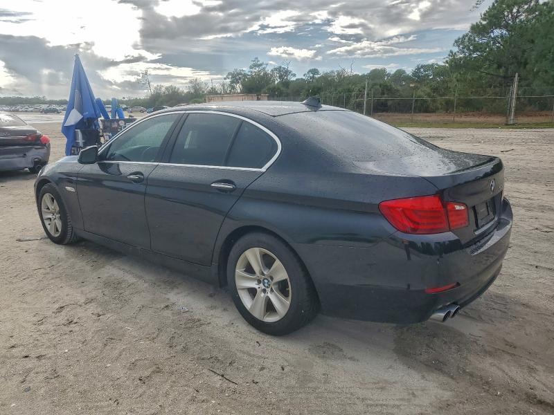Photo 2 from auction – 2011 BMW 528 I with VIN WBAFR1C51BC743374