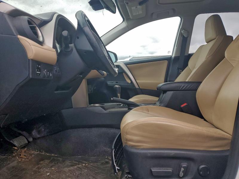 Photo 7 from auction – 2015 TOYOTA RAV4 LIMIT with VIN 2T3DFREV2FW304508