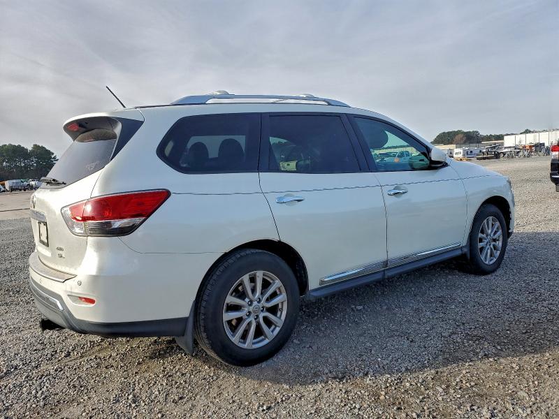 صورة رقم 3 من المزاد - 2015 NISSAN PATHFINDER مع VIN 5N1AR2MM7FC618034